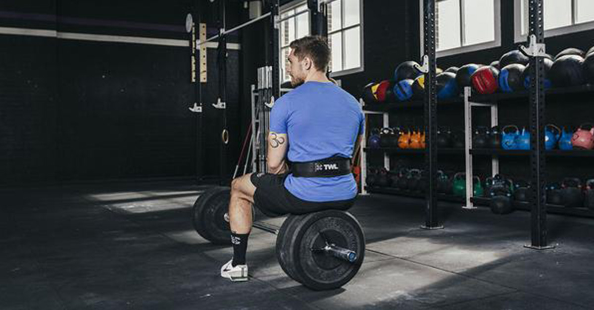 athlete wearing weightlifting belt