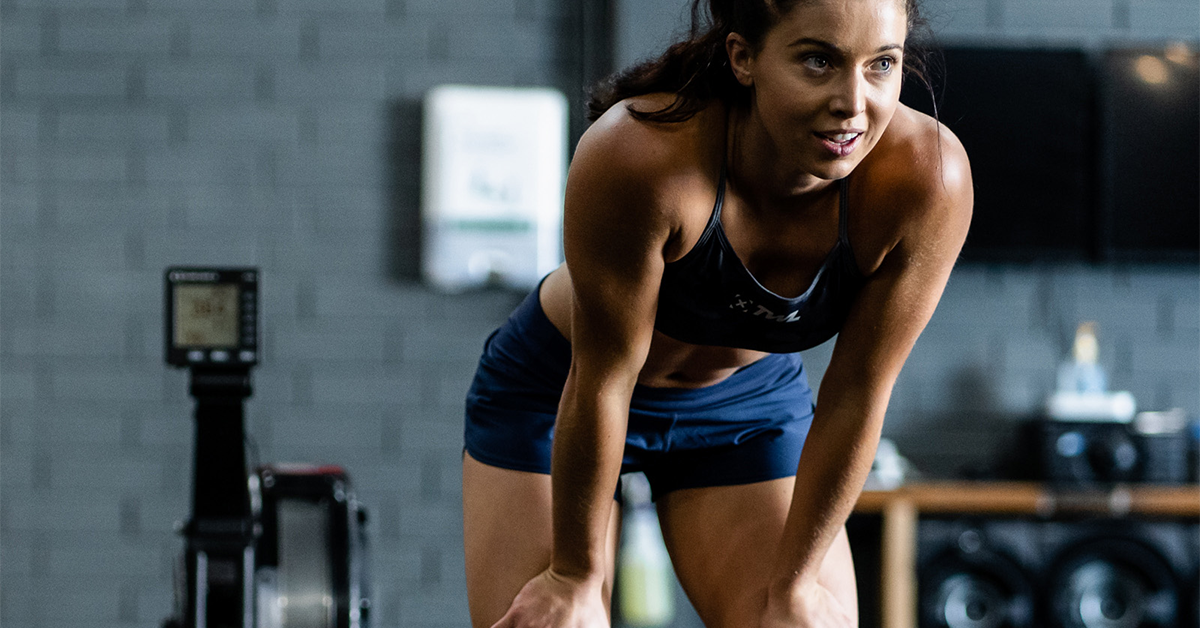 female athlete doing lunge variations